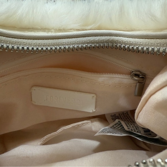 Forever 21 Chic Faux Fur Handbag in Off White - Picture 5 of 5